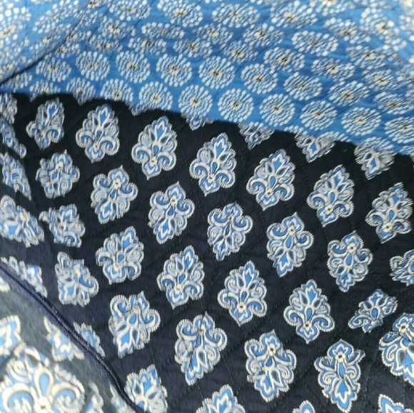 Vera Bradley Retired Pattern Calypso Weekender Bag With Shoulder Strap - Picture 5 of 6